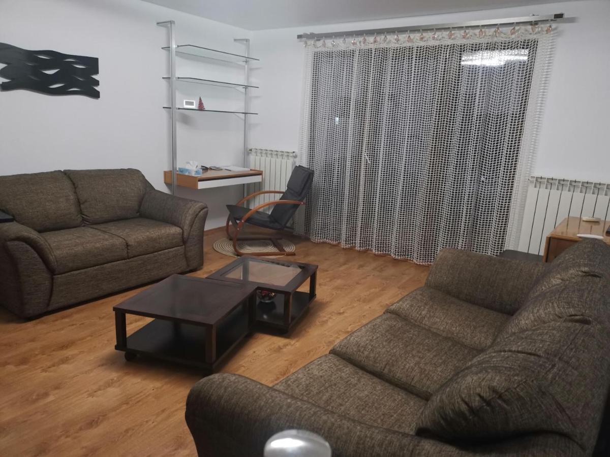 Arka Apartment Craiova Exteriör bild