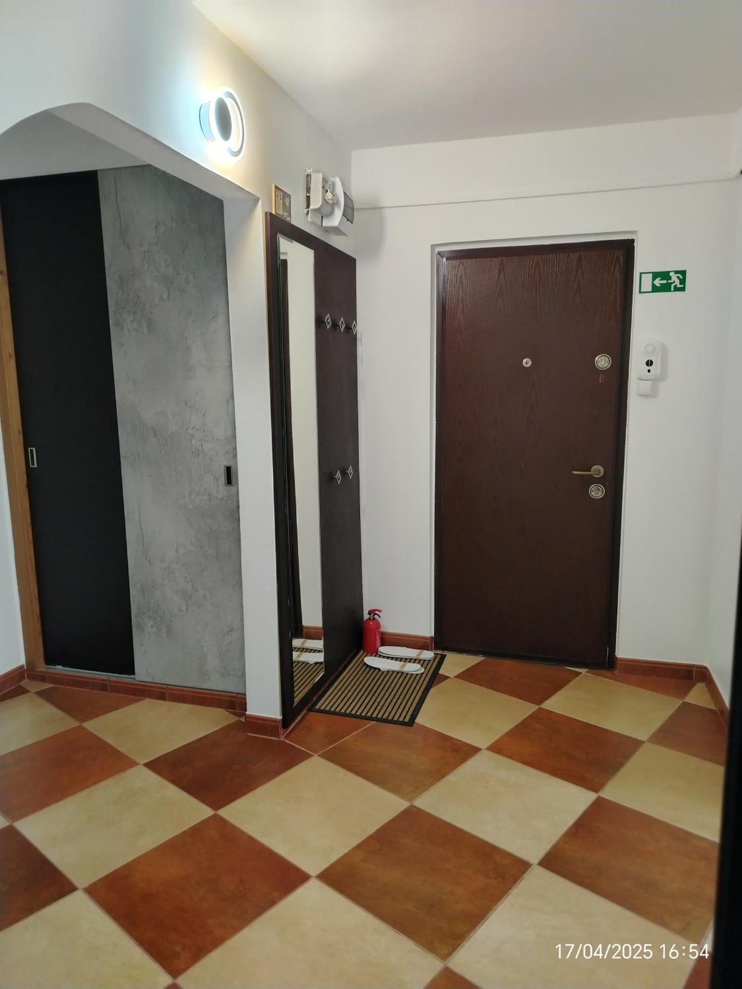 Arka Apartment Craiova Exteriör bild
